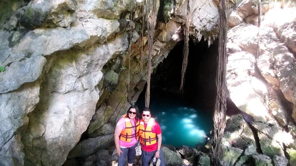 Latino Man Woman Couple Visit Pier Tamul Waterfall Cueva Del — Stock Photo, Image