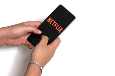 Netflix the streaming platform lost 200,000 users in the first quarter of 2022. You can watch series and movies