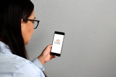 Mexico City, Mexico - 7 Mayıs 2022: HSBC bankası kadın girişimciler için dünyanın dört bir yanından kadınlar tarafından yönetilen şirketleri finanse etmek için milyonlarca dolarlık bir fon kurdu.