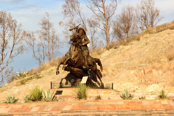 Zacatecas, Meksika - 17 Aralık 2018: The Plaza de la Revolucion Mexicana Zacatecas Meksika 'nın Cerro de La Bufa kentinde bulunan bir açık alan. Kahraman generallere adanmıştır. 