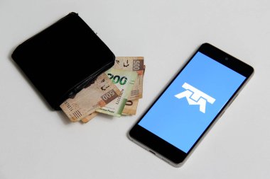 Mexico City, Meksika - 7 Mayıs 2022: Telmex Meksika 'daki fiber optik kesintiler nedeniyle Infinitum internet servisinde kesintiler yaşıyor