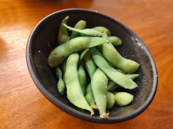 Edamame Είναι Ένα Παρασκεύασμα Ανώριμης Σόγιας Στο Λοβό Που Βρίσκεται — Φωτογραφία Αρχείου