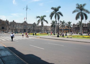 Lima, Peru - 13 Aralık 2017: Plaza de armas de la ciudad başkenti Lima Peru 'daki Katedral Parroquia del Sagrario' nun manzarası