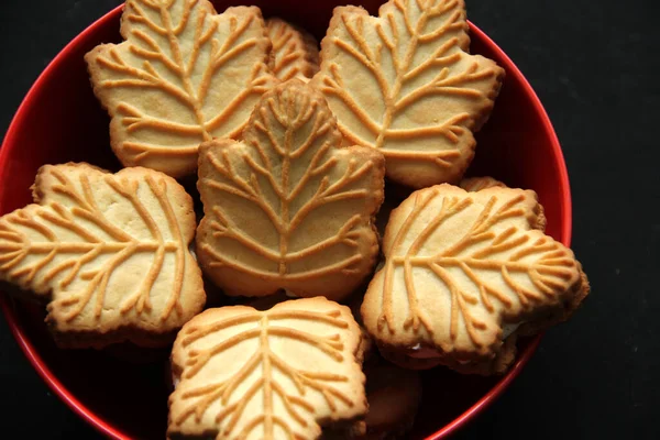 Вкусное Печенье Наполненное Ванильным Кремом Сделанным Меда Кленового Сиропа Канадских — стоковое фото