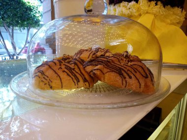 Yumuşak, şekerli, taze ve lezzetli Meksika pan de muerto geleneksel Ölüm Günü bayramı için Kasım 'da