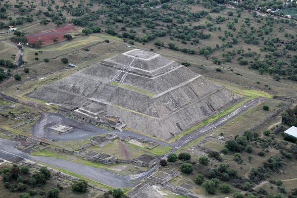 Vista Aérea Pirámide Del Sol Sitio Arqueológico Teotihuacán México — Foto de Stock