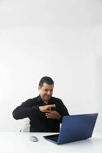 Latino Adult Man Speaks Mexican Sign Language Deaf Person Laptop — Stock Fotó