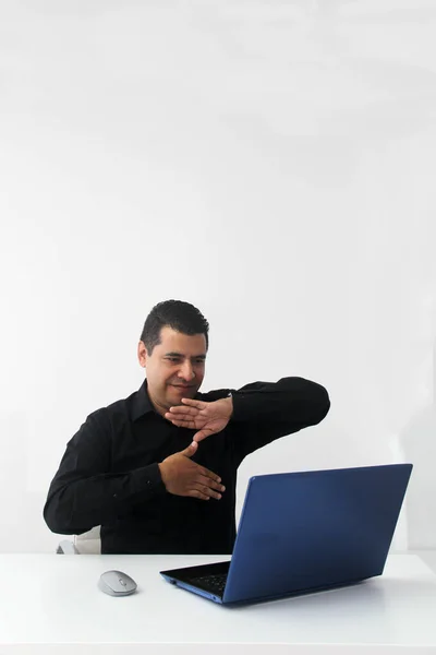 Latino Adult Man Speaks Mexican Sign Language Deaf Person Laptop — Stok fotoğraf