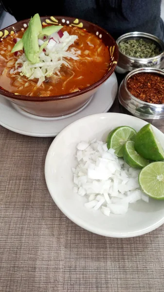 Pozole Una Sopa Tradicional Guiso Cocina Mexicana Con Hominio Carne — Foto de Stock