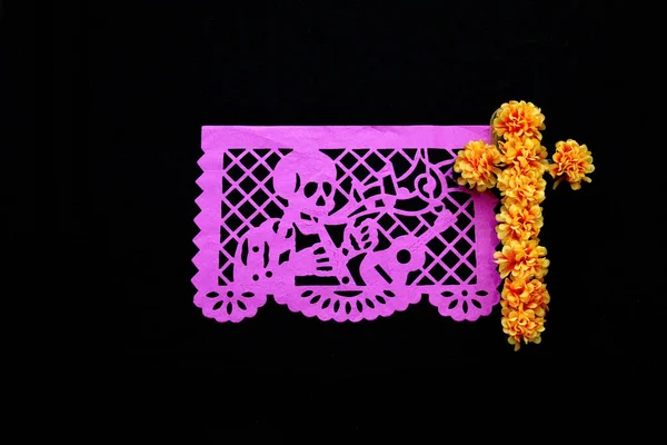 Tradycyjne Kolorowe Papel Picado Cempasuchil Kwiaty Obiekty Dekoracyjne Ołtarza Dnia — Zdjęcie stockowe
