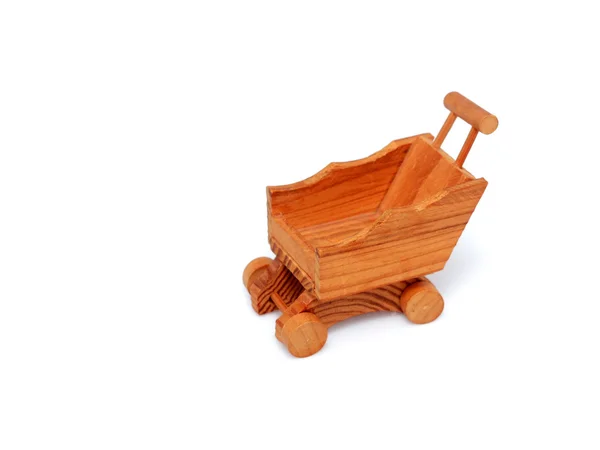 Miniatur-Warenkorb aus Holz isoliert auf weißem Hintergrund — Stockfoto