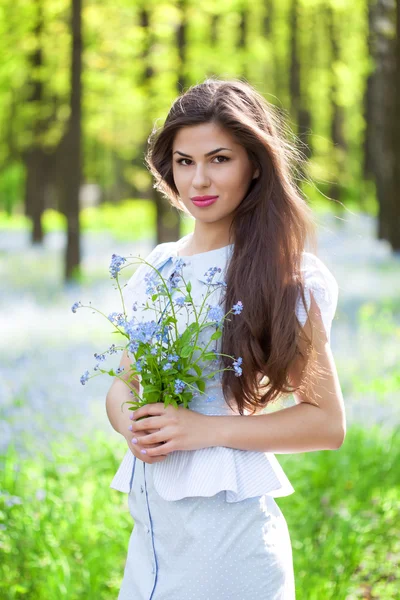 Young woman is posing — Stock Photo, Image