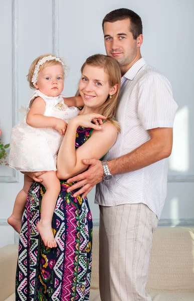 Glückliche Familie — Stockfoto