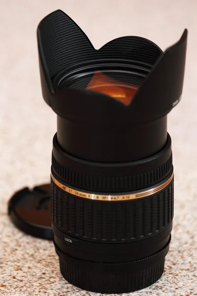 yakınlaştırma objektifi.