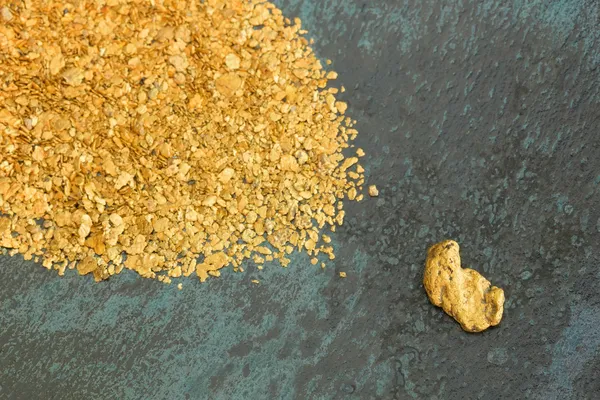 Natürliche Placer Goldnuggets — Stockfoto