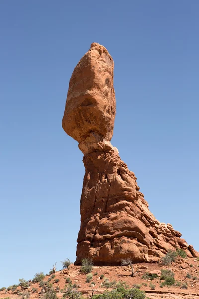 Balancing rock — Stock Photo, Image