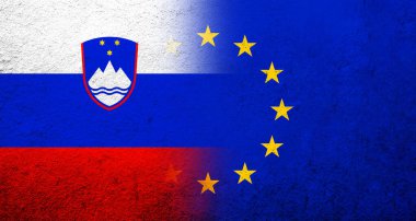 Slovenya Ulusal Bayrağı taşıyan Avrupa Birliği bayrağı. Grunge arkaplanı