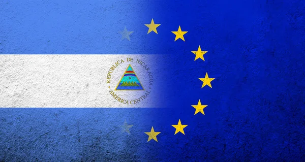 Σημαία Της Ευρωπαϊκής Ένωσης Την Εθνική Σημαία Της Νικαράγουας Υπόβαθρο — Φωτογραφία Αρχείου