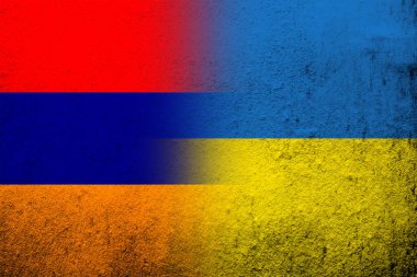 Ulusal Ukrayna bayrağıyla Ermenistan Cumhuriyeti ulusal bayrağı. Grunge arkaplanı