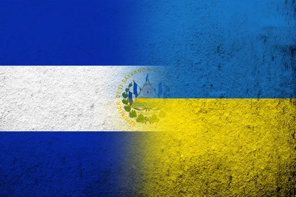 Національний Прапор Республіки Сальвадор Національним Прапором України Grunge Background — стокове фото