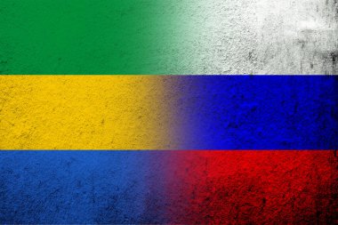 Gabon 'un ulusal bayrağıyla Rusya Federasyonu bayrağı. Grunge arkaplanı