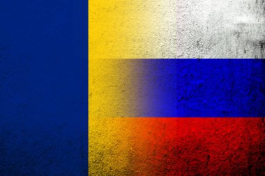 Ulusal Rusya Federasyonu bayrağı ve Romanya bayrağı. Grunge arkaplanı