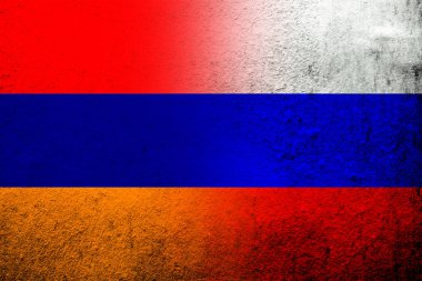 Rusya Federasyonu 'nun ulusal bayrağı ve Ermenistan ulusal bayrağı. Grunge arkaplanı