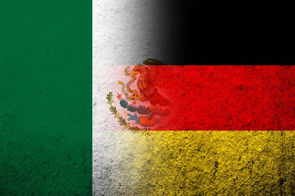 Bandera Nacional Alemania Con Bandera Nacional México Fondo Grunge — Foto de Stock
