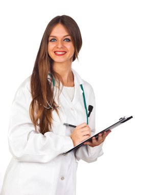 güzel genç bir doktor bir klasörde yazma