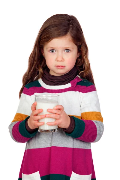 Menina bonita com um copo de leite — Fotografia de Stock