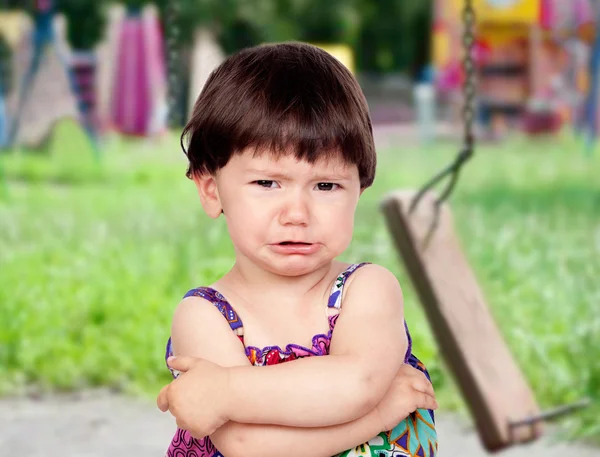 Niña triste llorando — Foto de Stock