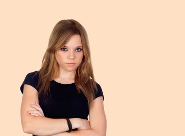 siyah gömlek çekici kızgın kadın