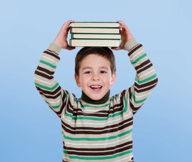 Kafamı çok kitap ile şirin çocuk