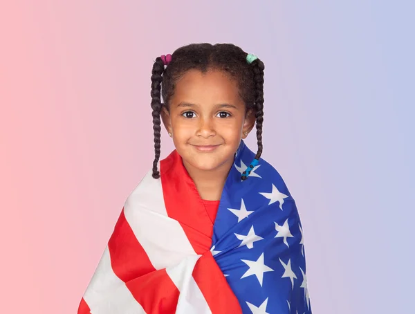 Αφρο-αμερικανικό κορίτσι με μια αμερικανική σημαία — Φωτογραφία Αρχείου