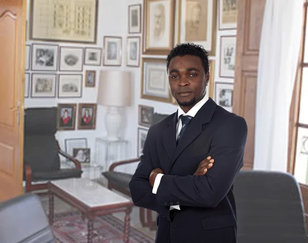 Empresário africano atraente — Fotografia de Stock