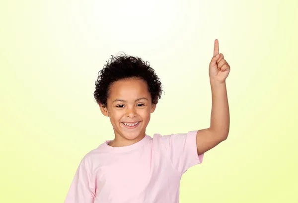 Criança latina feliz pedindo para falar — Fotografia de Stock