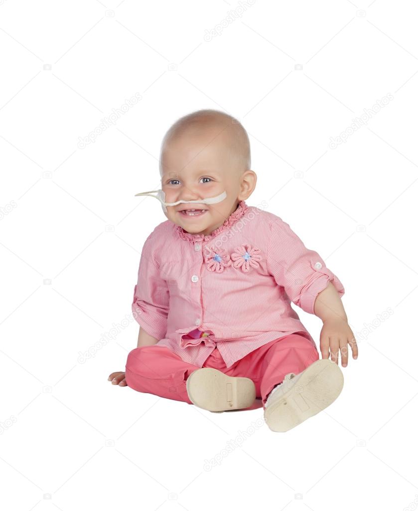Adorable baby without hair beating the disease