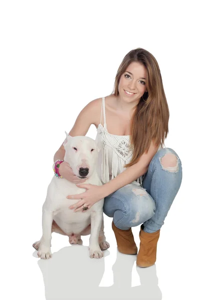 Jolie fille avec un chien bullterrier — Photo