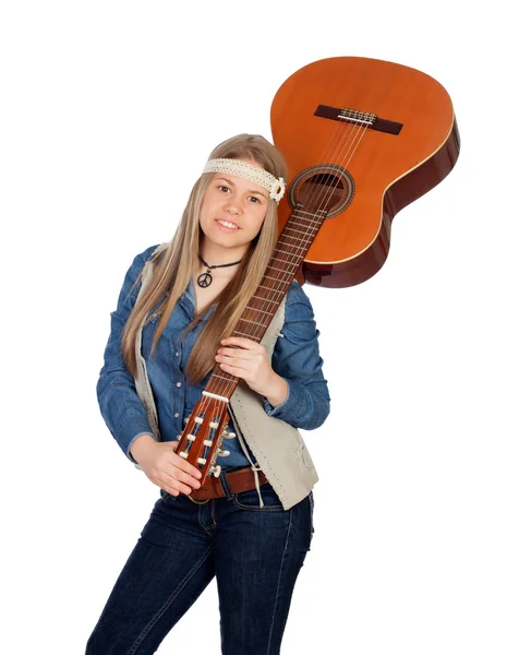 Söt flicka med hippie kläder och en gitarr — Stockfoto