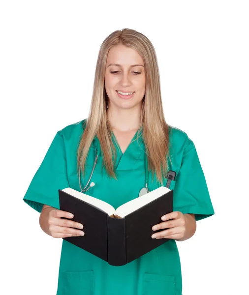 Menina médica atraente lendo um livro — Fotografia de Stock