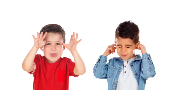 Foto Van Funky Vrolijke Vrolijke Kinderen Maken Grappige Gezicht Goed — Stockfoto