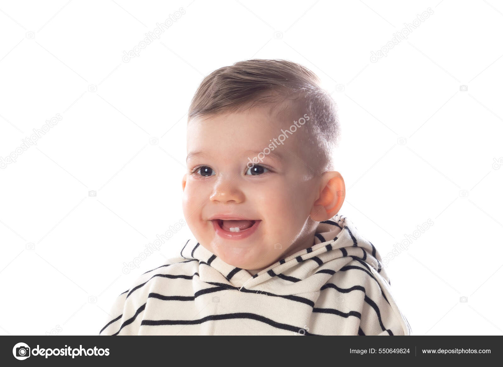 Bebé Con Casual Elegante Sonriendo Sobre Fondo Blanco: fotografía de stock © Gelpi #550649824 | Depositphotos