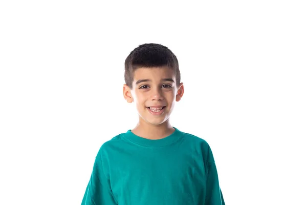 Yeşil Tişörtlü Esmer Çocuk Beyaz Arka Planda Izole Edilmiş — Stok fotoğraf