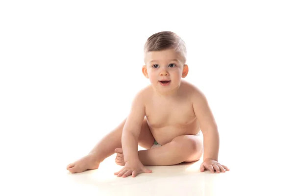 Niño Divertido Bebé Niño Desnudo Pañal Aislado Sobre Fondo Blanco —  Fotos de Stock