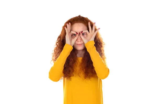 Mulher Ruiva Bonita Vestindo Uma Camiseta Laranja Sobre Fundo Branco — Fotografia de Stock