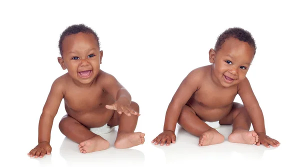 Afrikanische Zwillingsbrüder Isoliert Auf Weißem Hintergrund — Stockfoto