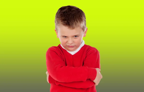 Wütendes Blondes Kind Mit Rotem Trikot Auf Farbigem Hintergrund — Stockfoto