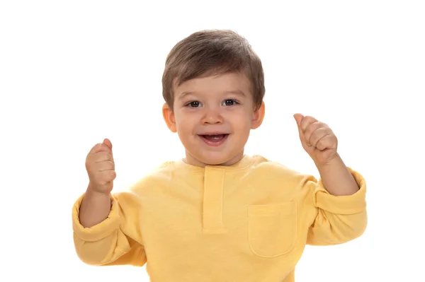 Lindo Bebé Feliz Con Camiseta Amarilla Aislada Sobre Fondo Blanco Imagen De Stock