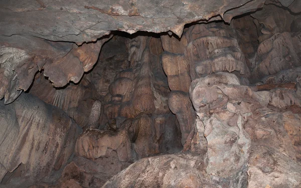 Dentro de la Cueva Hang Ba Giot — Foto de Stock