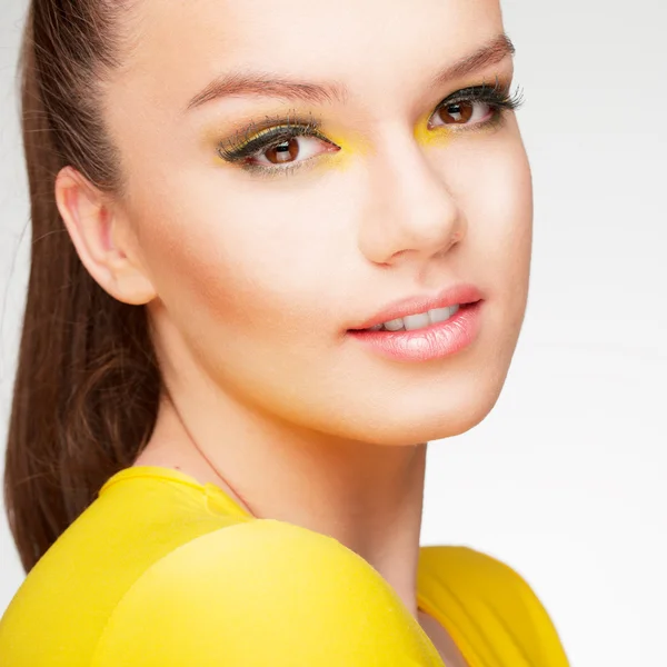 Yellow beauty — Stock Photo, Image